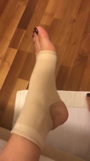 Diala Makki feet photo 5