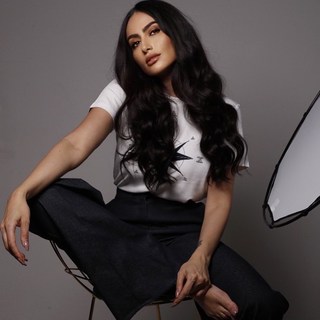 Diala Makki feet photo 4