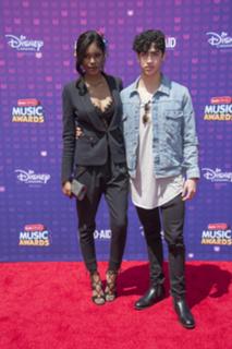 Diamond White feet photo 2