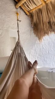 Diana Bovio feet photo 3