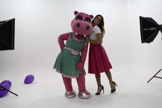 Diana Chaves feet photo 3