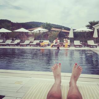 Diana Del Bufalo feet photo thumbnail