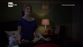 Diana Del Bufalo feet photo thumbnail