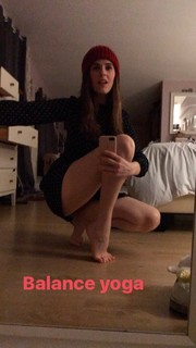 Diana Del Bufalo feet photo thumbnail