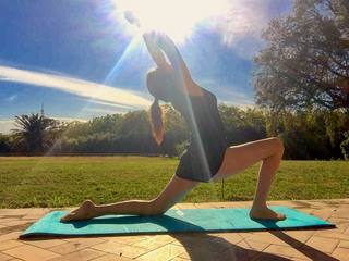 Diana Del Bufalo feet photo thumbnail