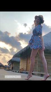 Diana Del Bufalo feet photo thumbnail