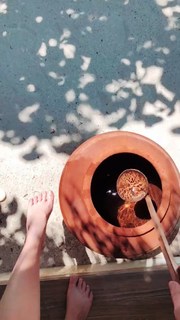 Diana Del Bufalo feet photo thumbnail