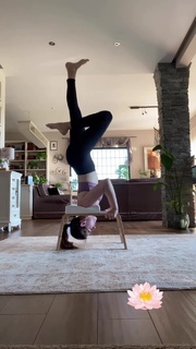 Diana Del Bufalo feet photo thumbnail