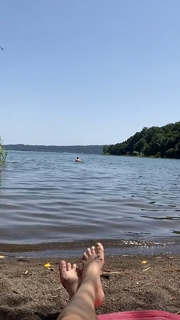 Diana Del Bufalo feet photo thumbnail