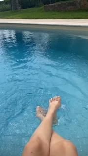 Diana Del Bufalo feet photo thumbnail