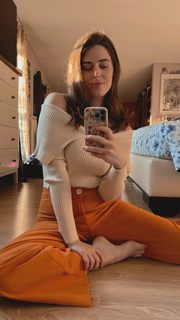 Diana Del Bufalo feet photo thumbnail