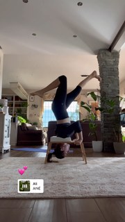 Diana Del Bufalo feet photo thumbnail