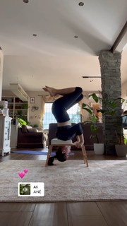 Diana Del Bufalo feet photo thumbnail