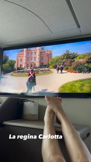 Diana Del Bufalo feet photo thumbnail