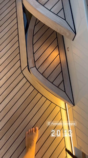 Diana Del Bufalo feet photo thumbnail