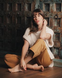 Diana Del Bufalo feet photo thumbnail