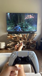 Diana Del Bufalo feet photo thumbnail