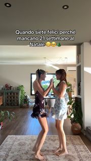 Diana Del Bufalo feet photo thumbnail