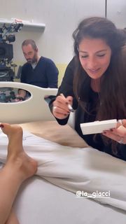 Diana Del Bufalo feet photo 7
