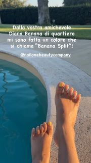 Diana Del Bufalo feet photo 4