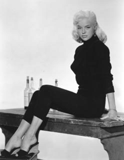 Diana Dors feet photo 14