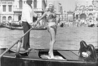 Diana Dors feet photo 5
