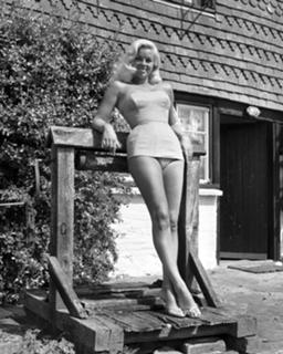 Diana Dors feet photo 12