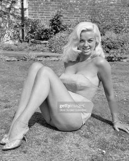 Diana Dors feet photo 14