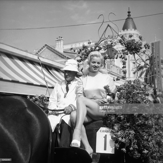 Diana Dors feet photo 20