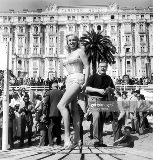 Diana Dors feet photo 19