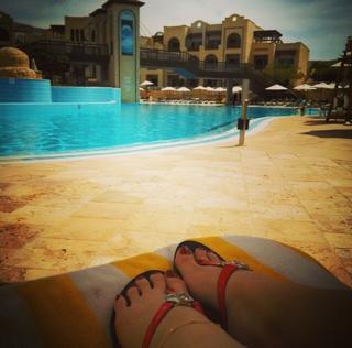 Diana Karazon feet photo 8