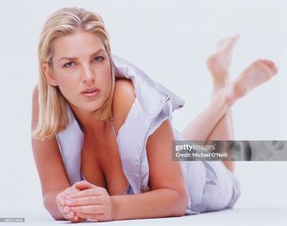 Diana Krall feet photo thumbnail