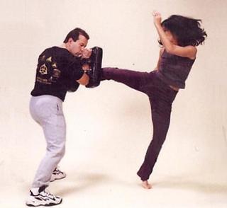 Diana Lee Inosanto feet photo 15