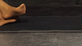 Diana Naborskaya feet photo thumbnail