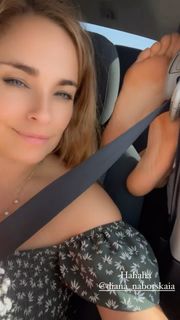 Diana Naborskaya feet photo thumbnail