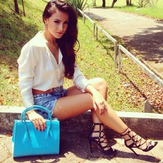 Diana Oliveira feet photo 13