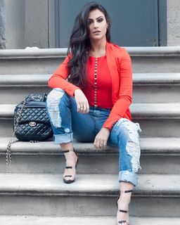 Diana Oliveira feet photo 10