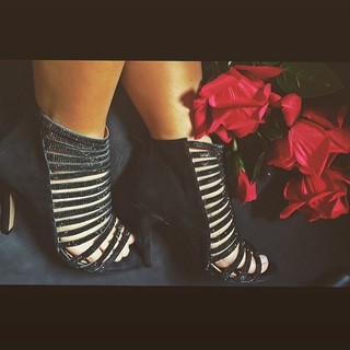 Diana Oliveira feet photo 10