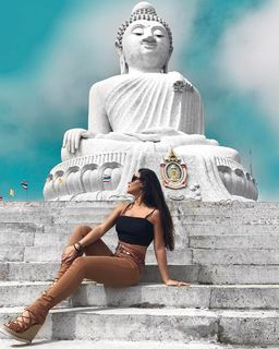 Diana Oliveira feet photo 2