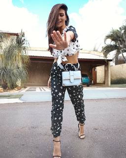 Diana Oliveira feet photo 15