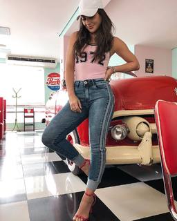 Diana Oliveira feet photo 15