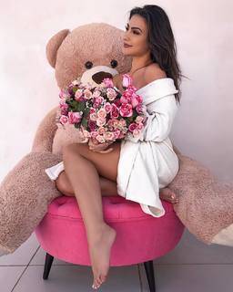 Diana Oliveira feet photo 18