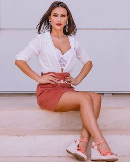 Diana Oliveira feet photo 14