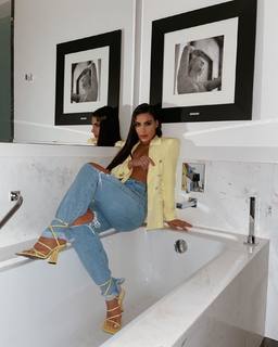 Diana Oliveira feet photo 17