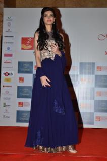 Diana Penty feet photo thumbnail