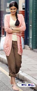 Diana Penty feet photo thumbnail