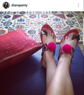 Diana Penty feet photo thumbnail