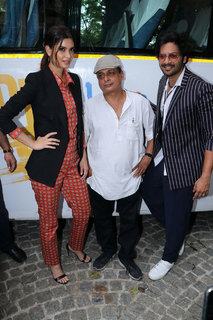 Diana Penty feet photo thumbnail