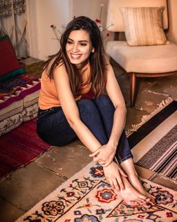 Diana Penty feet photo thumbnail
