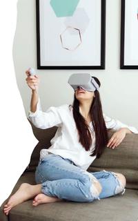 Diana Penty feet photo thumbnail